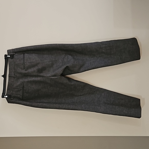 Ann Taylor Curvy Fit Pants -Size 6 - Picture 3 of 4